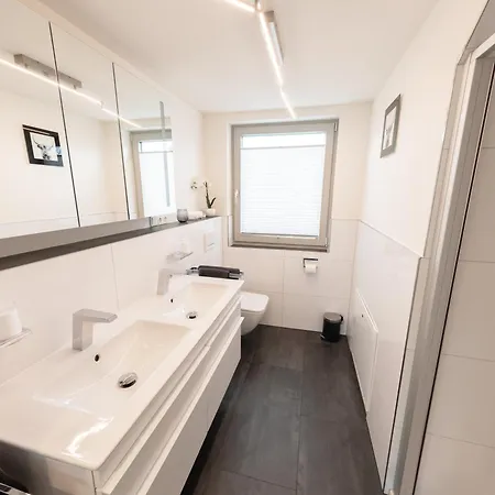 Exklusive Mit Ahrblick 1 Und Dachterrasse Apartment